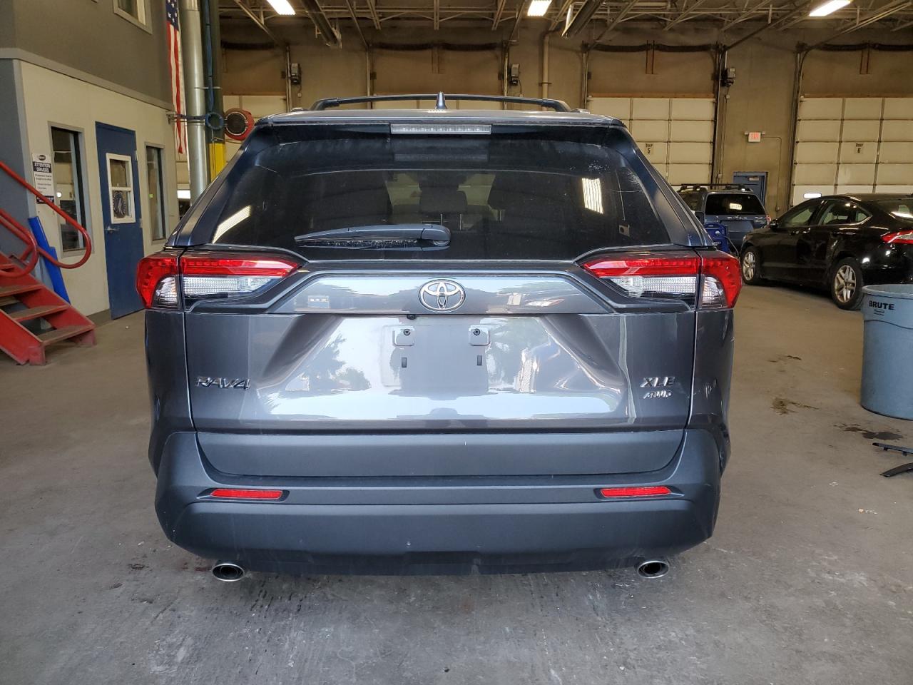 2023 TOYOTA RAV4 XLE VIN:2T3P1RFV3PC332105