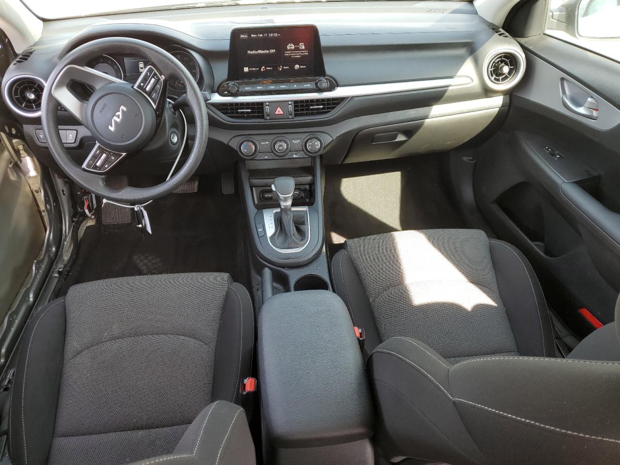 2024 KIA FORTE LX VIN:3KPF24AD9RE721838