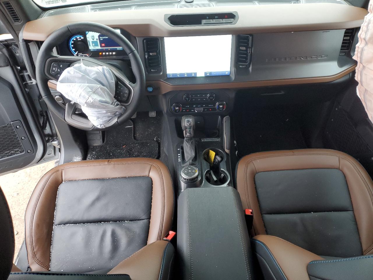 2024 FORD BRONCO OUTER BANKS VIN:1FMDE8BH4RLA68877