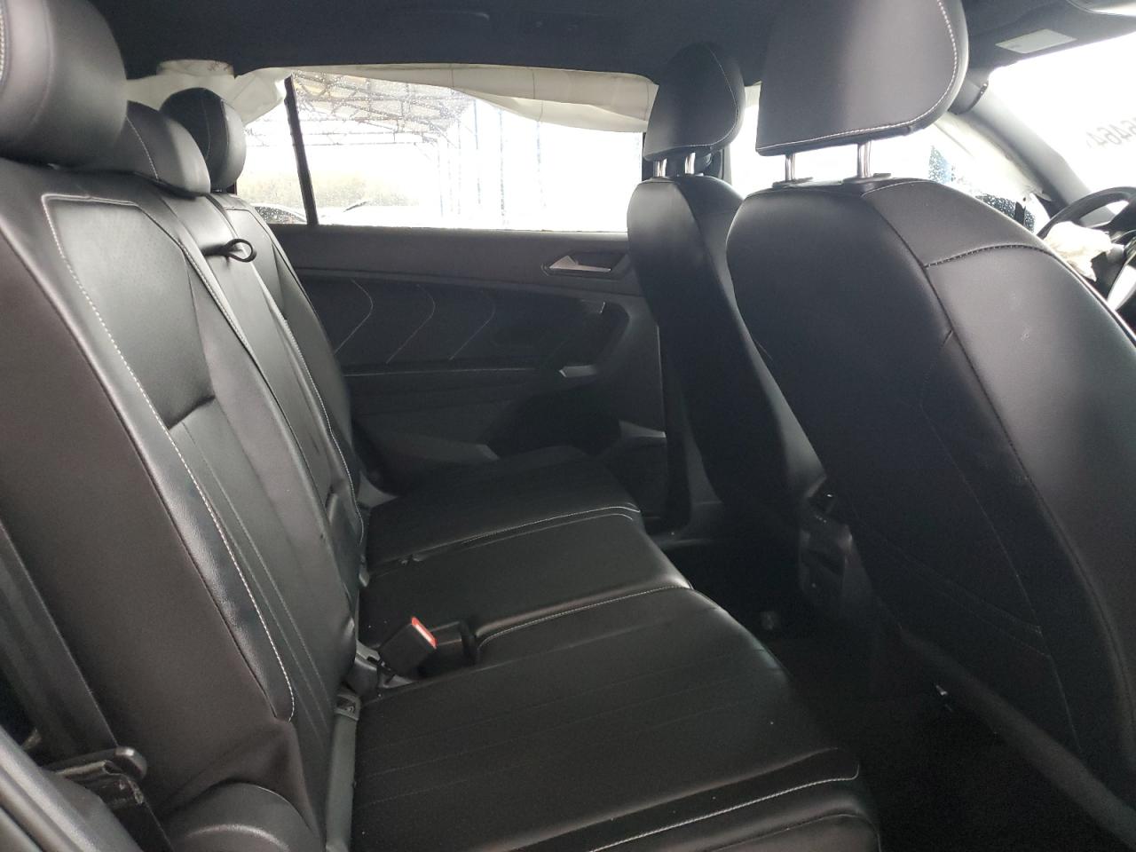2022 VOLKSWAGEN TIGUAN SE R-LINE BLACK VIN:3VVCB7AX2NM087000
