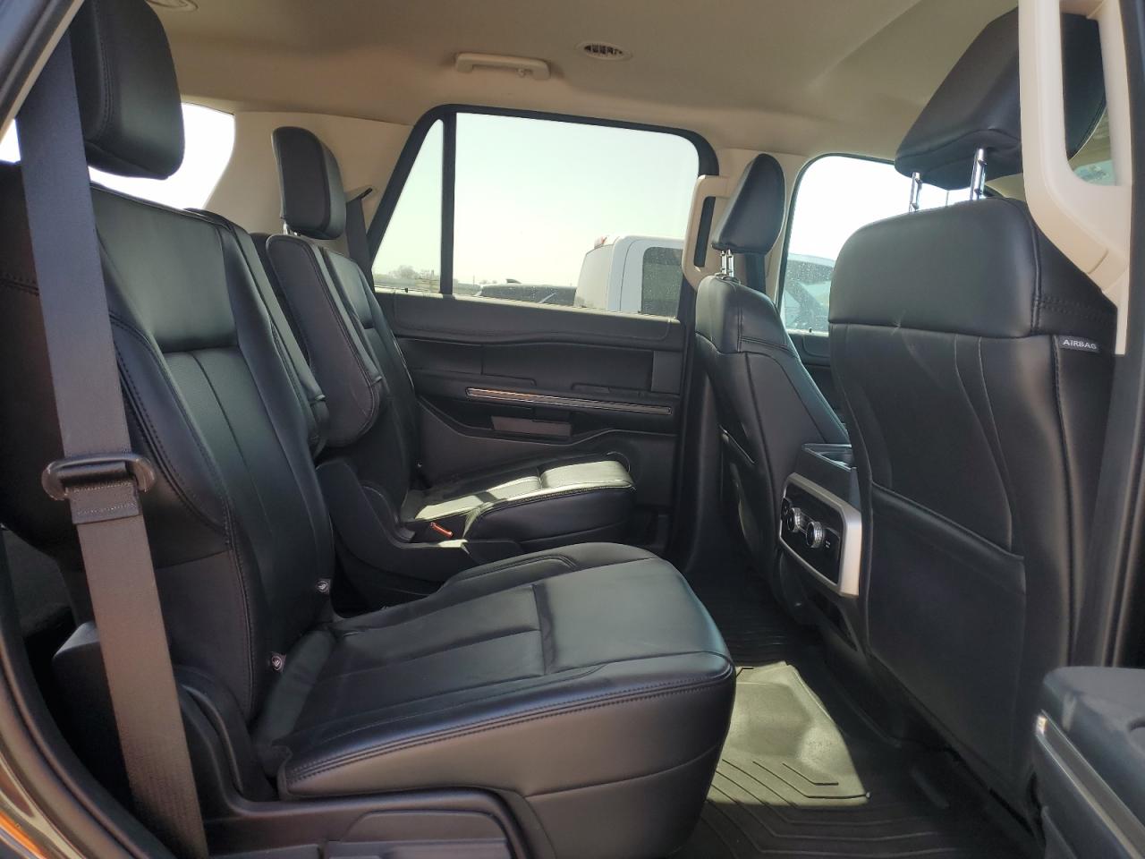 2023 FORD EXPEDITION XLT VIN:1FMJU1H82PEA43174