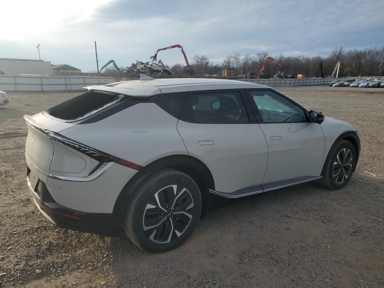 2022 KIA EV6 LIGHT VIN:KNDC3DLCXN5076952