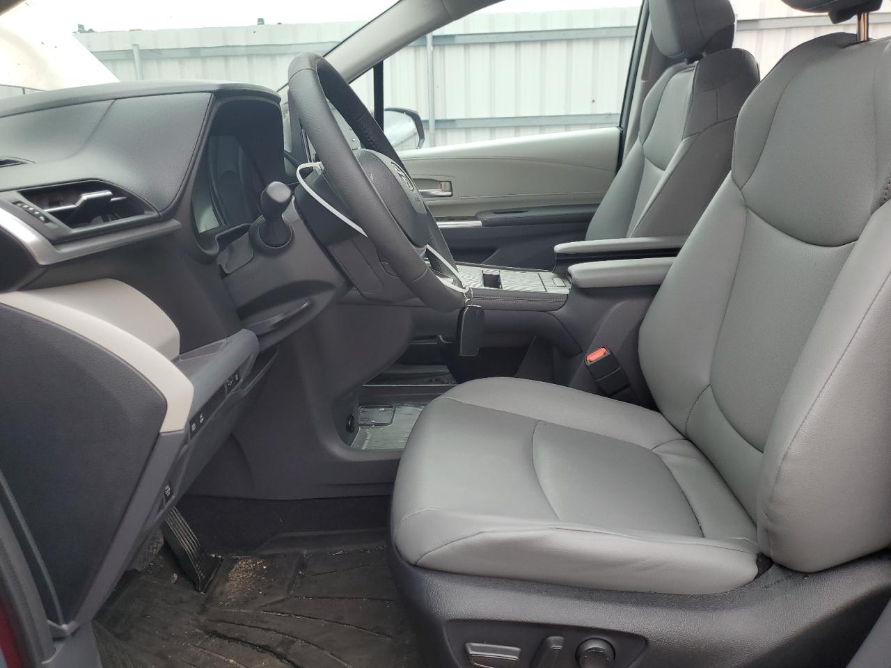 2023 TOYOTA SIENNA XLE VIN:5TDJRKEC6PS160755