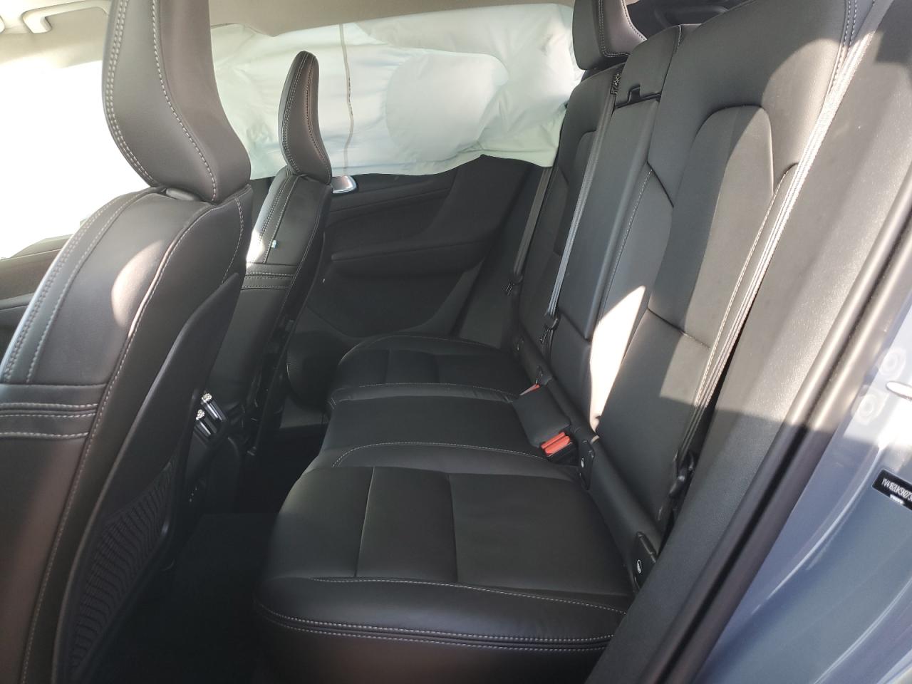 2022 VOLVO XC40 T5 MOMENTUM VIN:YV4162UK5N2734491