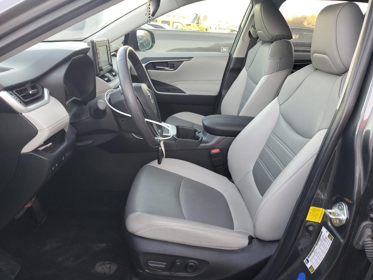 2022 TOYOTA RAV4 XLE PREMIUM VIN:2T3C1RFV2NW232961