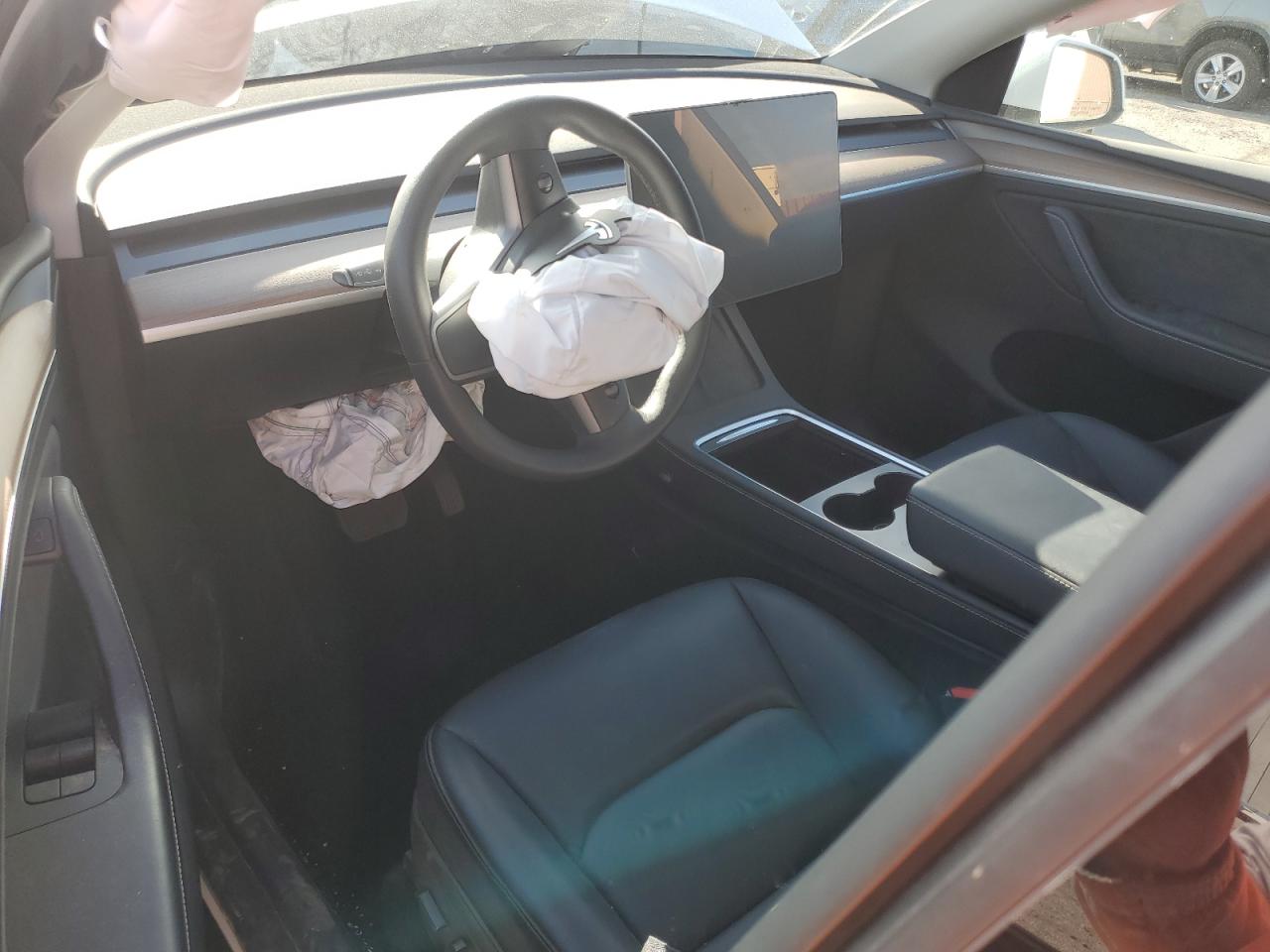 2023 TESLA MODEL Y  VIN:7SAYGDEE5PA118390