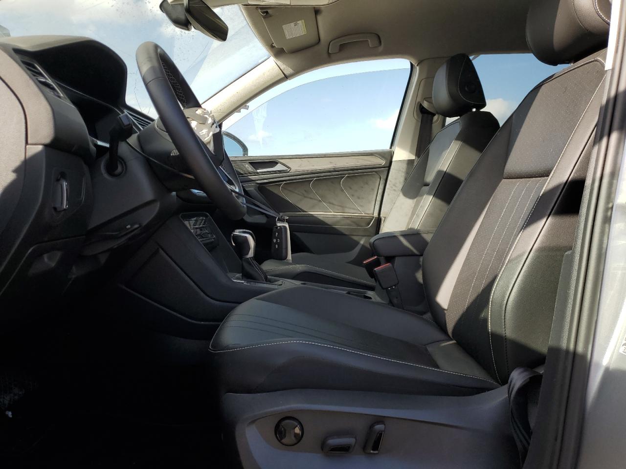 2023 VOLKSWAGEN TIGUAN SE VIN:3VV3B7AX5PM003464