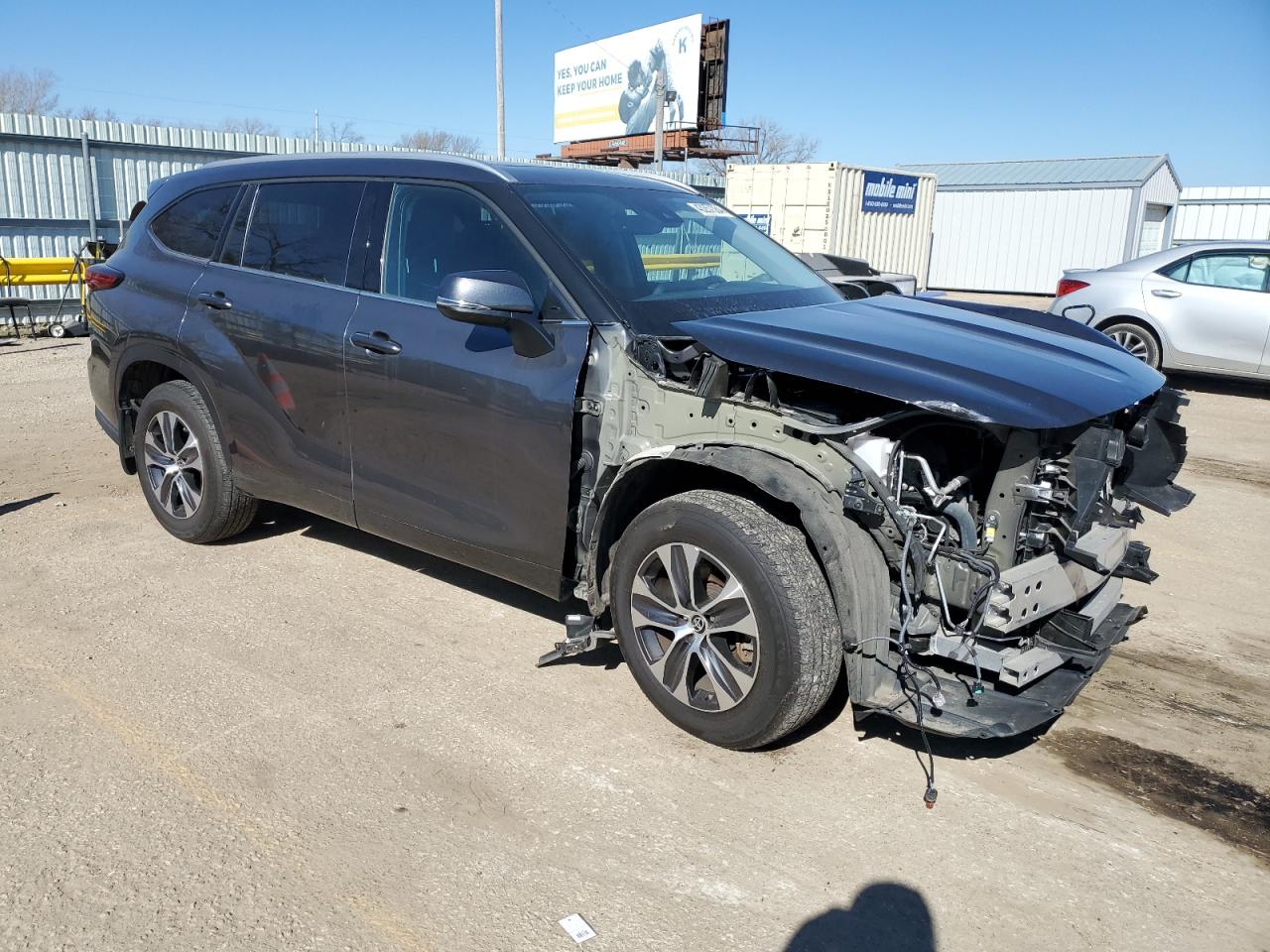 2022 TOYOTA HIGHLANDER XLE VIN:5TDGZRBH5NS560094