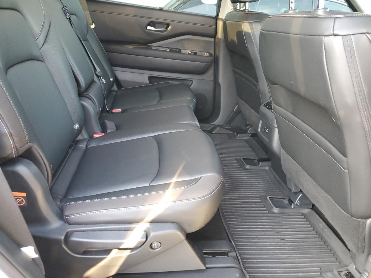 2024 NISSAN PATHFINDER SL VIN:5N1DR3CA5RC213157