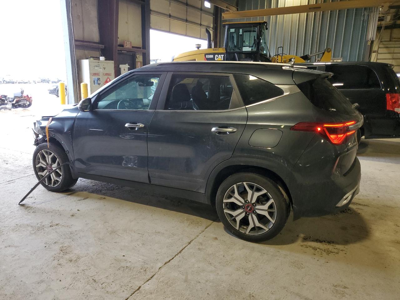 2023 KIA SELTOS SX VIN:KNDETCA28P7455212