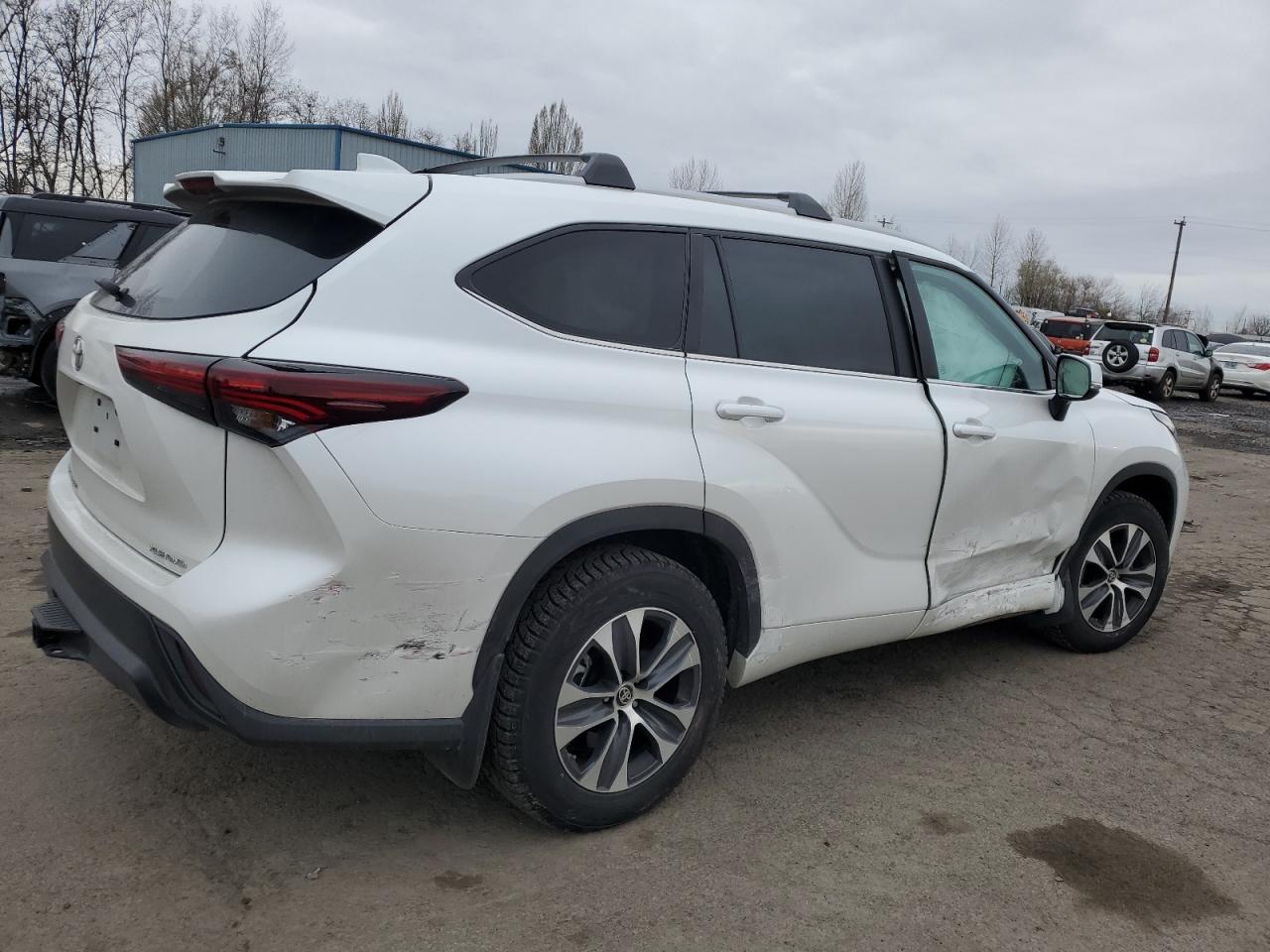 2024 TOYOTA HIGHLANDER LE VIN:5TDKDRBH0RS567307