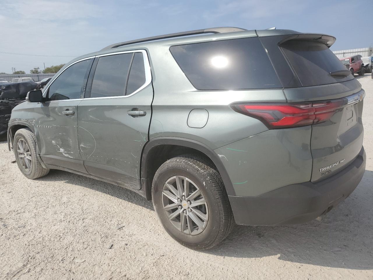 2022 CHEVROLET TRAVERSE LT VIN:1GNEVHKW7NJ114108
