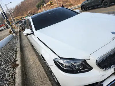 2016 Mercedes-Benz E 300 VIN: