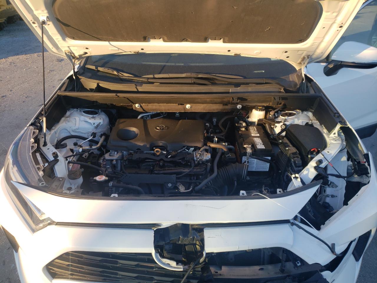 2022 TOYOTA RAV4 XLE VIN:2T3W1RFV1NW197701