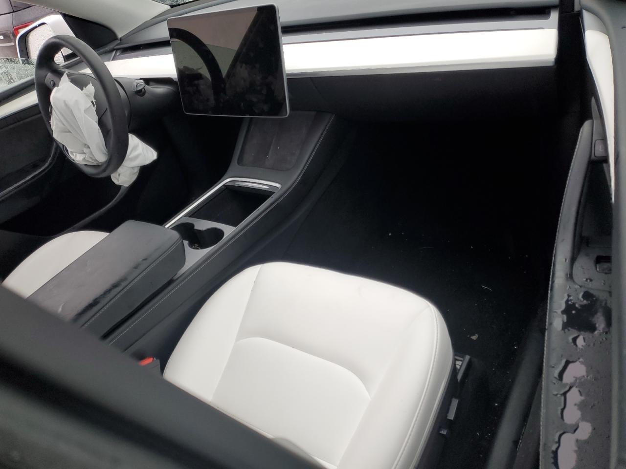 2022 TESLA MODEL Y  VIN:7SAYGDEF0NF539393