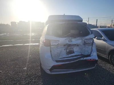 2015 Kia Carnival VIN: