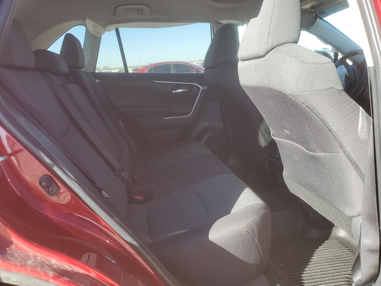 2024 TOYOTA RAV4 XLE VIN:2T3W1RFV0RW330180