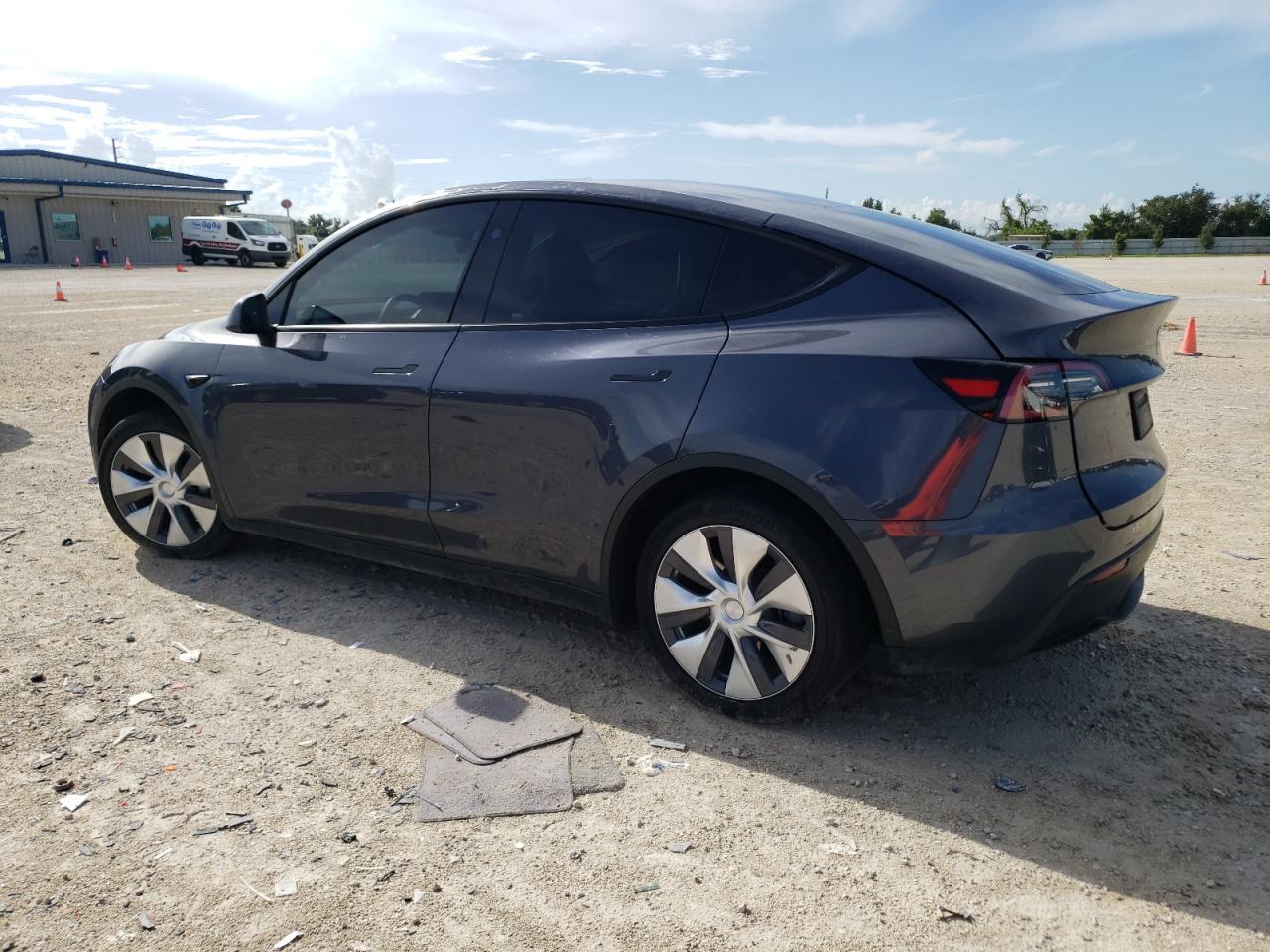 2023 TESLA MODEL Y  VIN:7SAYGAEE3PF853662