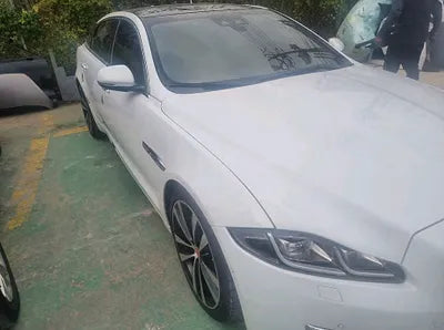 2019 Jaguar XJ SAJAA22P2KNW19570 VIN:SAJAA22P2KNW19570