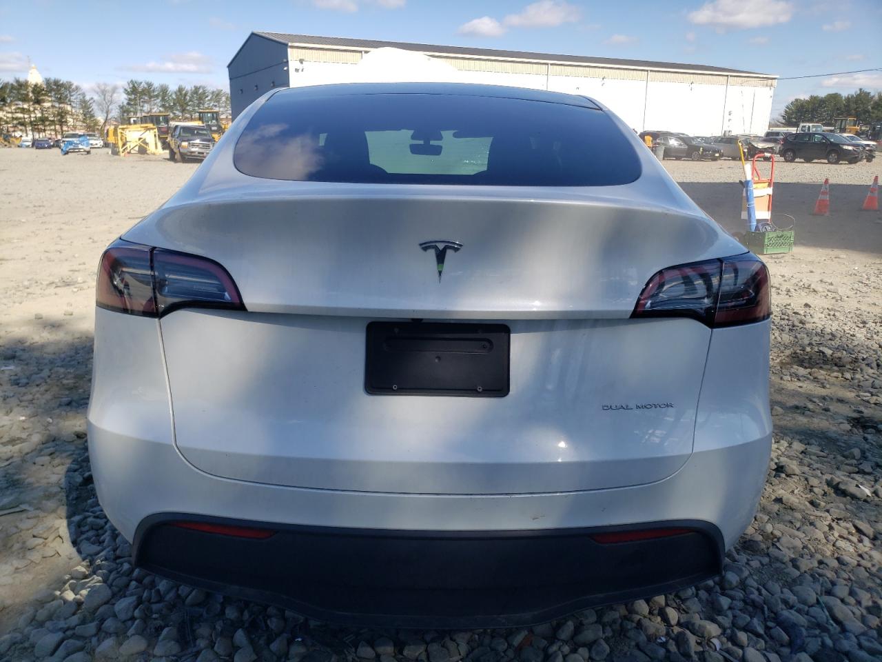 2023 TESLA MODEL Y  VIN:7SAYGDEE1PA073707