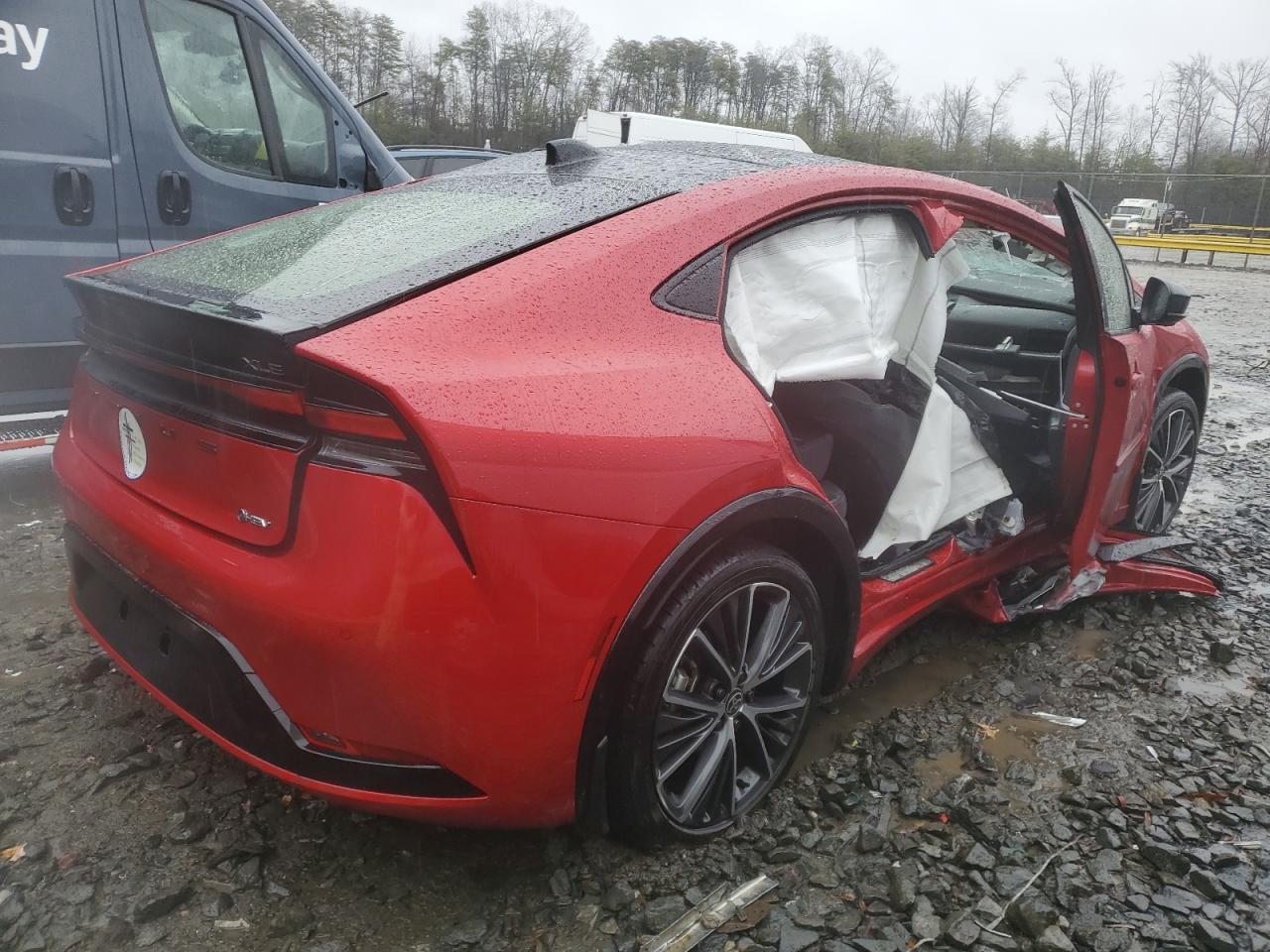 2024 TOYOTA PRIUS LE VIN:JTDADABU7R3011815