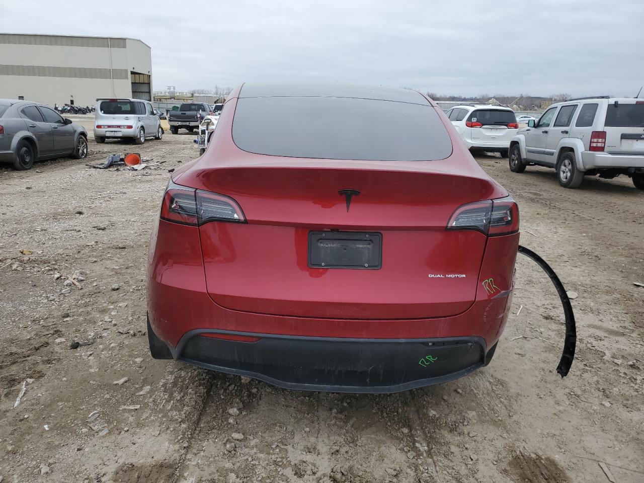 2024 TESLA MODEL Y  VIN:7SAYGDEE8RF082636