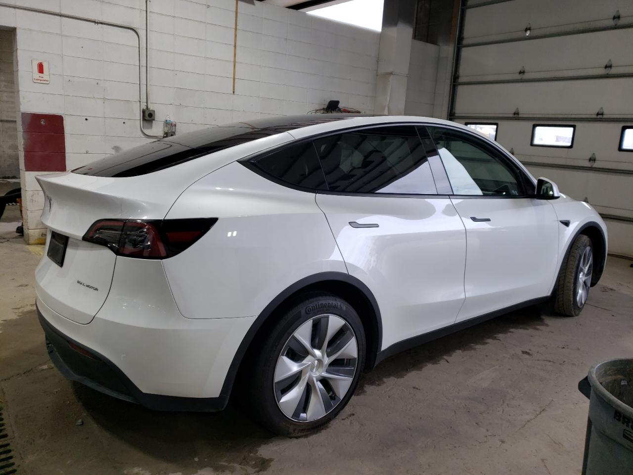 2023 TESLA MODEL Y  VIN:7SAYGDEE5PA112976