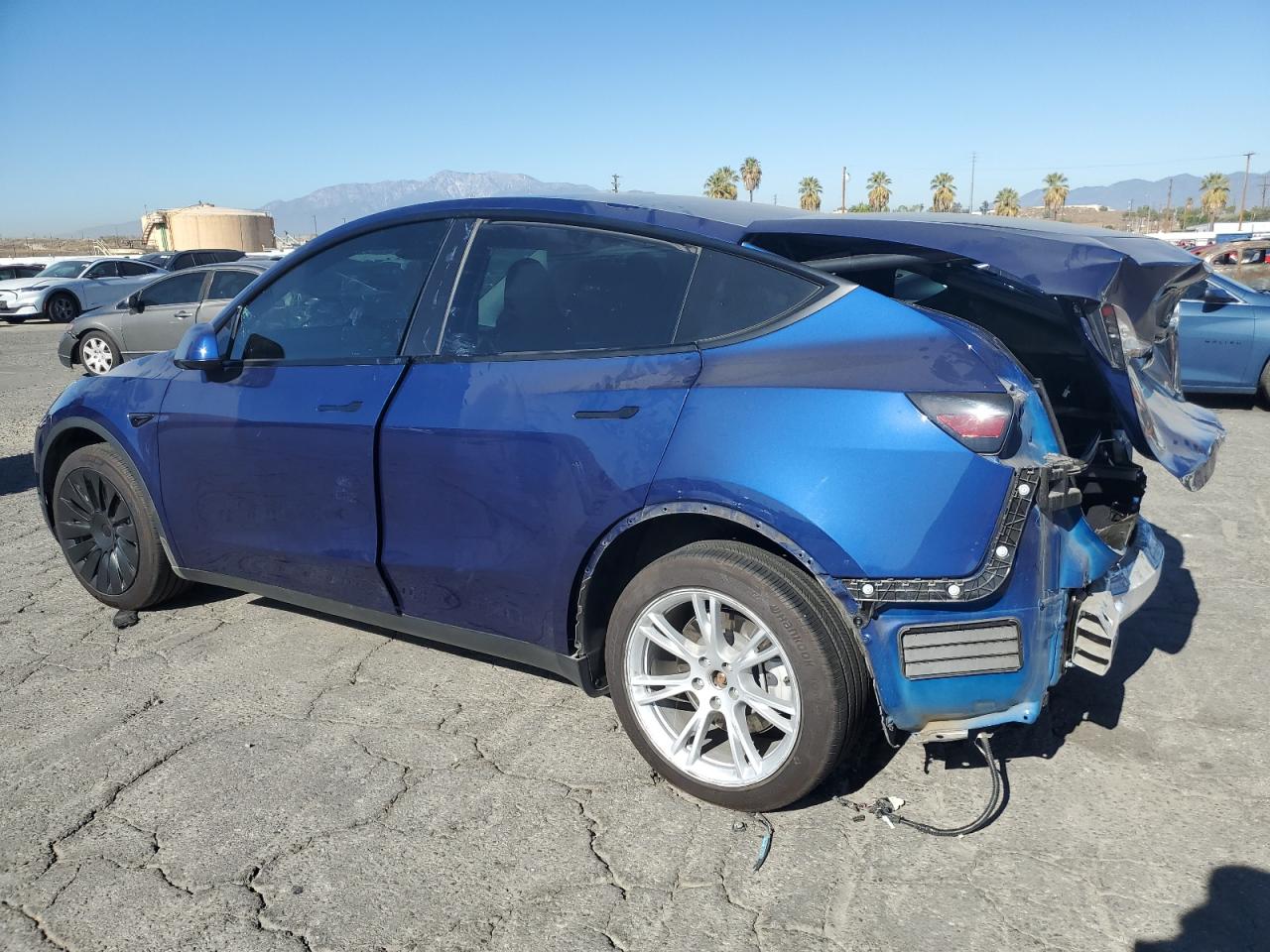 2023 TESLA MODEL Y  VIN:7SAYGDEE3PF809937