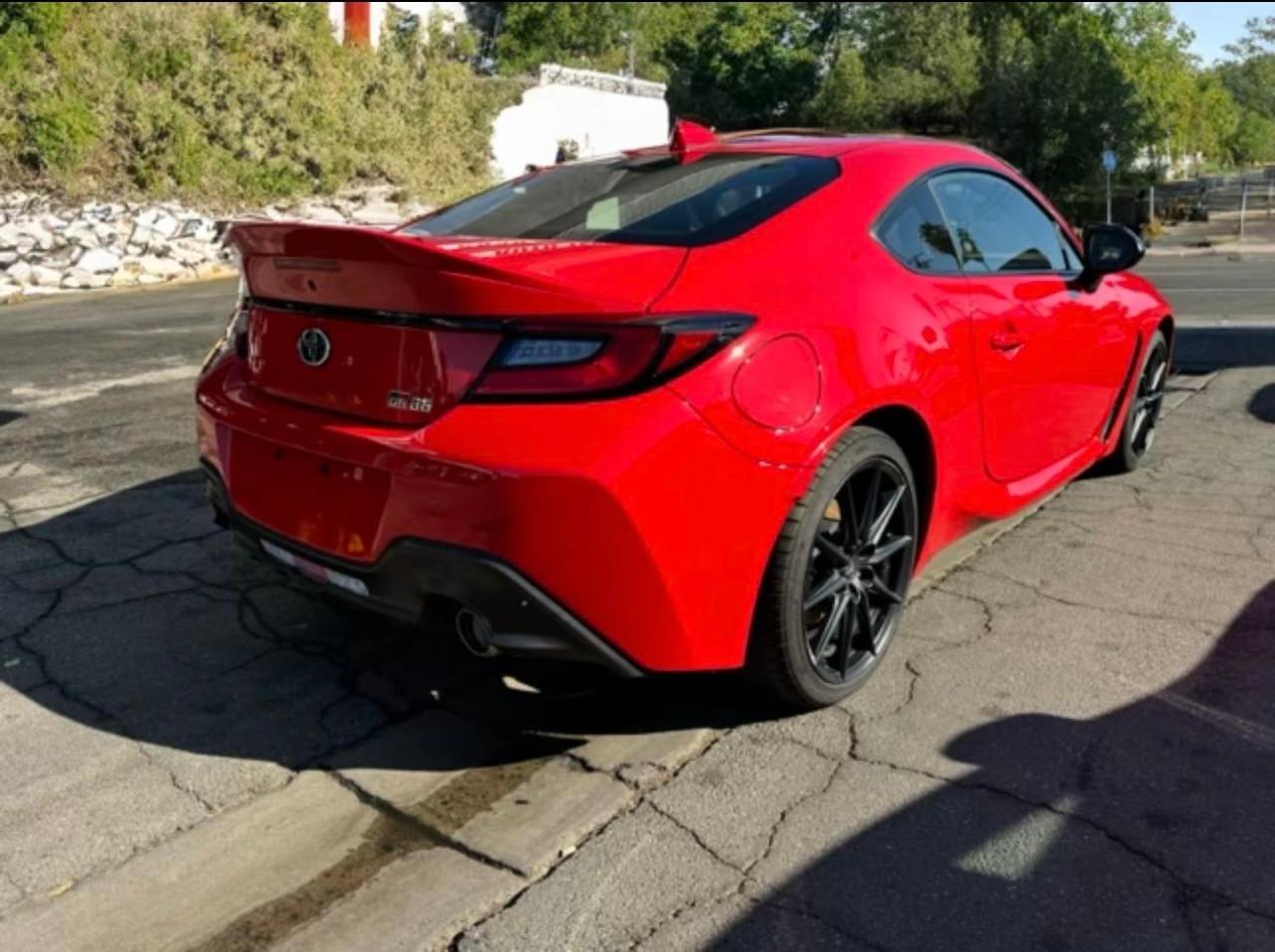 2023 TOYOTA GR 86 PREMIUM VIN:JF1ZNBE14P9766539