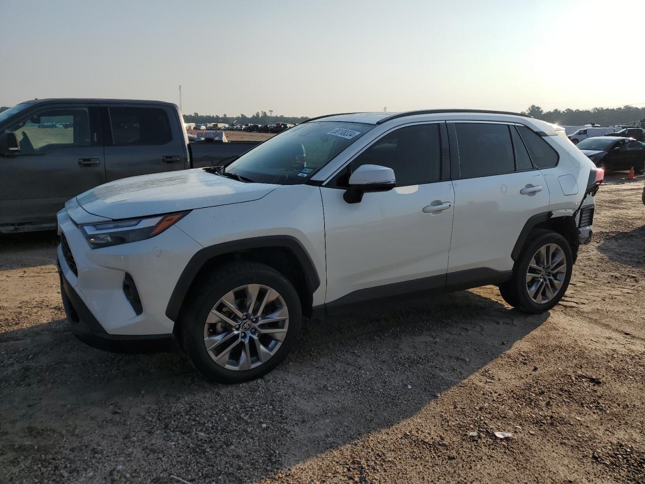 2022 TOYOTA RAV4 XLE PREMIUM VIN:JTMC1RFV1NJ024052