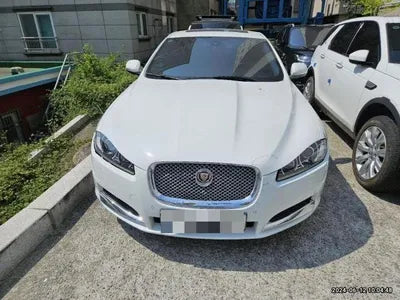 2015 Jaguar XF VIN: