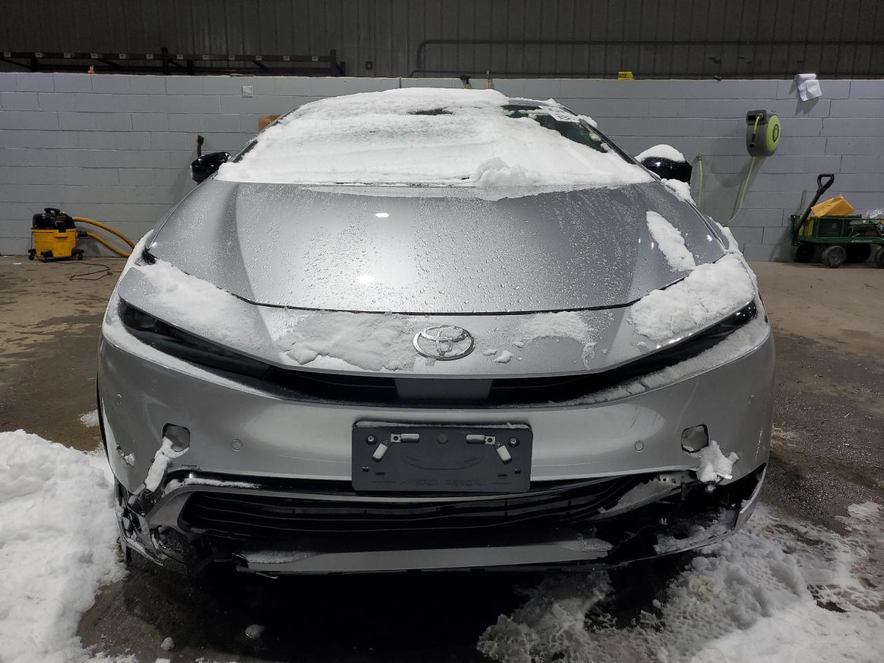 2024 TOYOTA PRIUS LE VIN:JTDADABU1R3015827