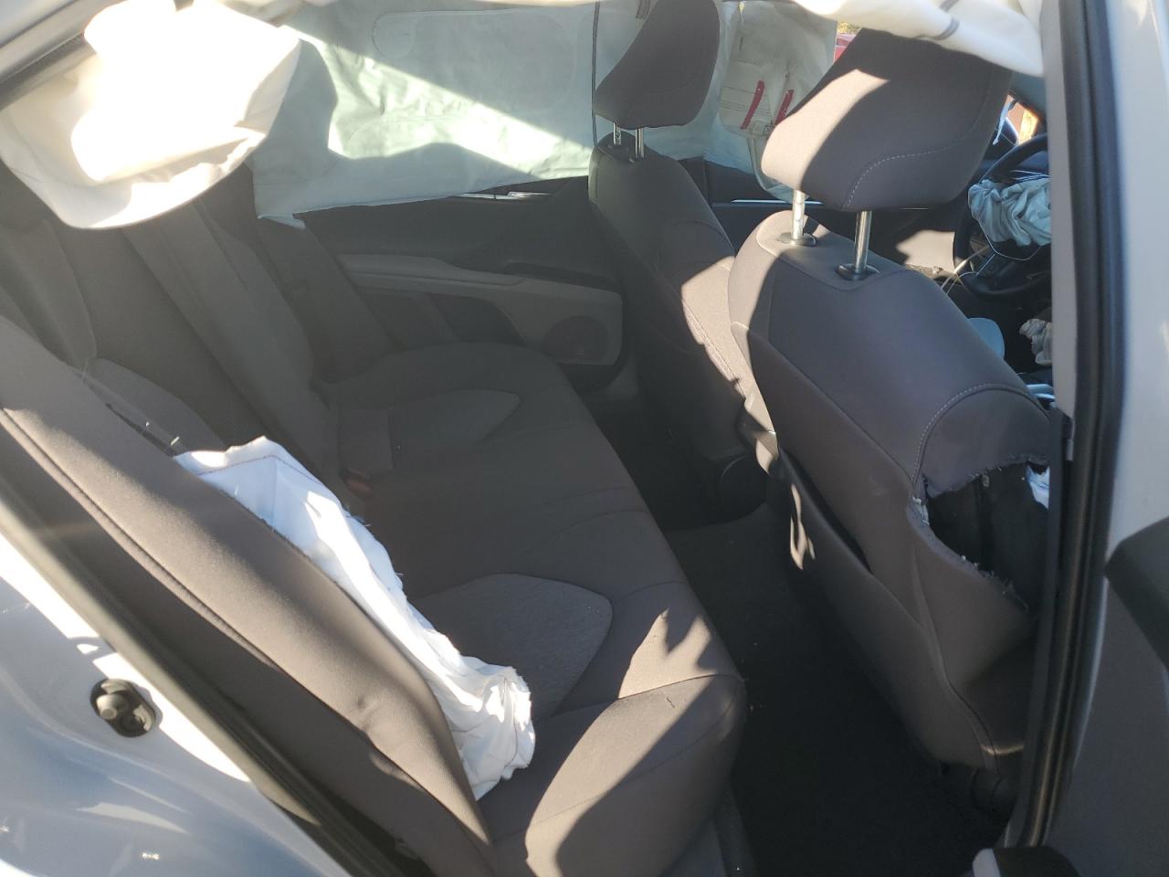 2022 TOYOTA CAMRY LE VIN:4T1C11AK2NU068456