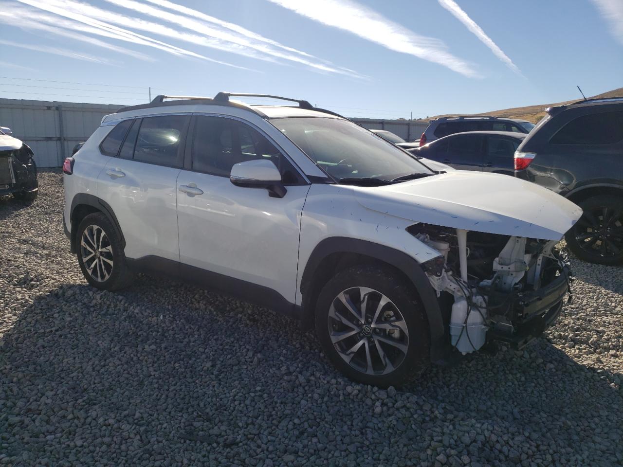 2022 TOYOTA COROLLA CROSS XLE VIN:7MUDAABG3NV025791