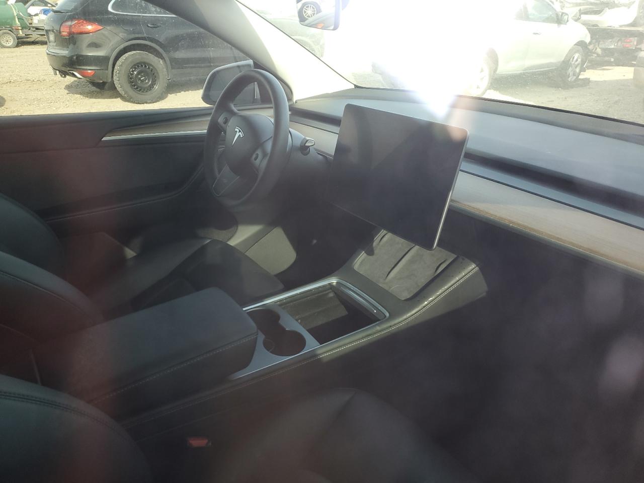 2023 TESLA MODEL Y  VIN:7SAYGDEE2PA115401