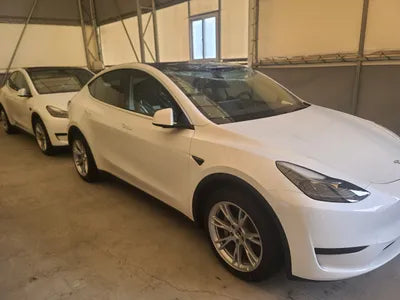 2024 Tesla Model Y VIN: