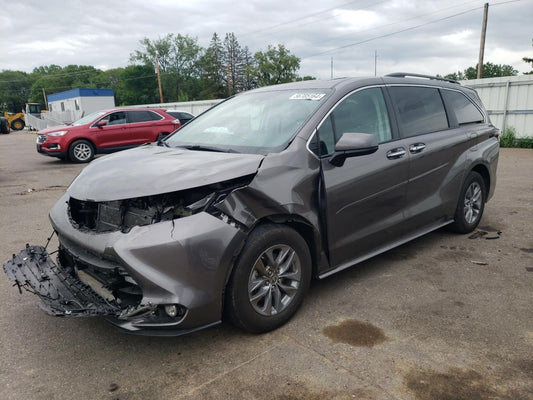 2022 TOYOTA SIENNA XLE VIN:5TDYRKEC6NS117755