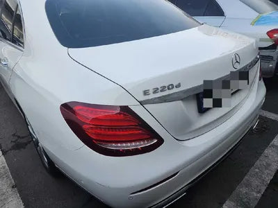 2016 Mercedes-Benz E 220 VIN: