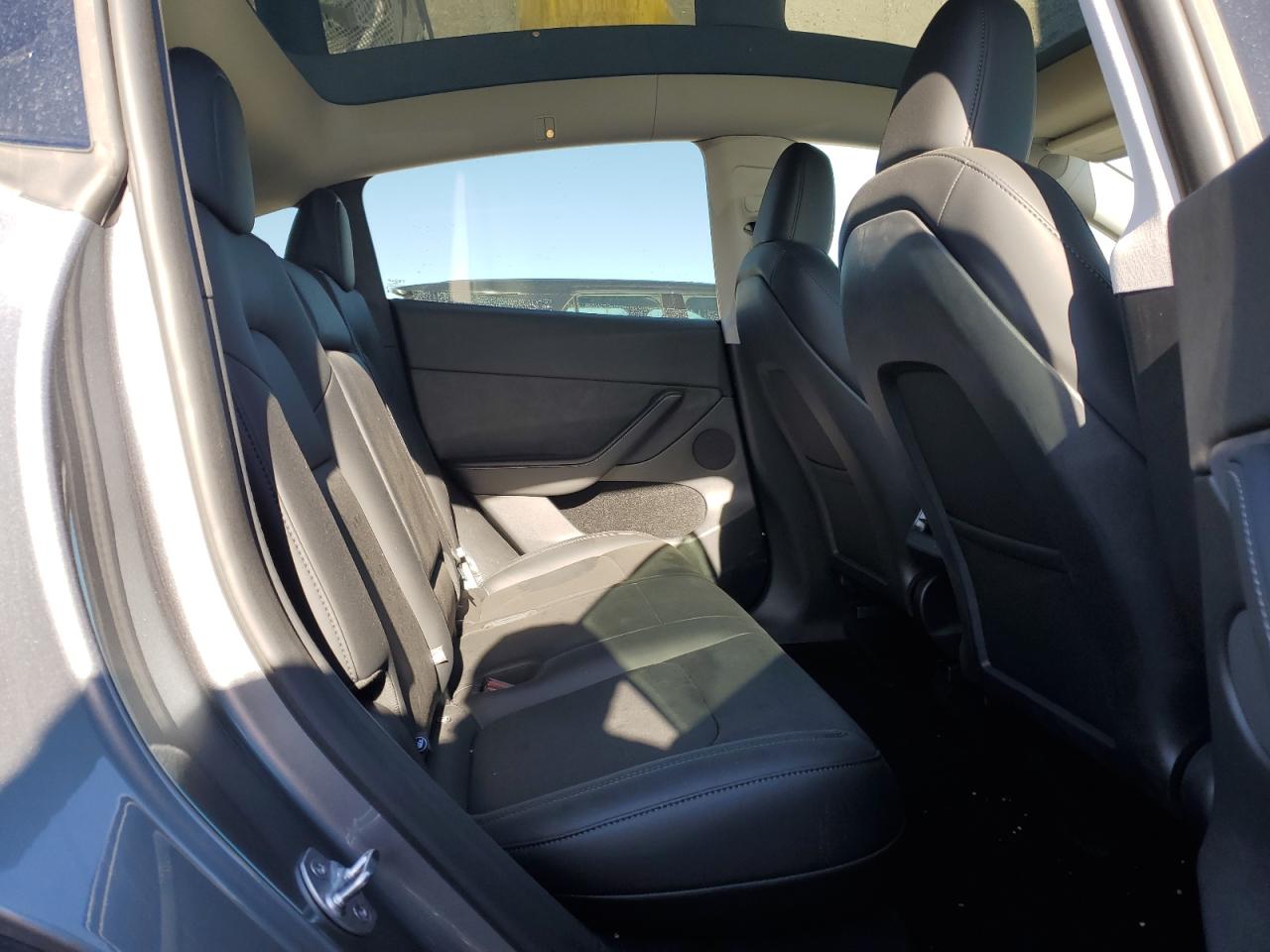 2024 TESLA MODEL Y  VIN:LRWYGDFD6RC673223