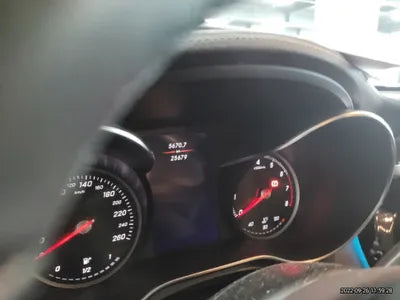 2019 Mercedes-Benz GLC 300 VIN: