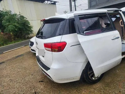 2017 Kia Carnival VIN: