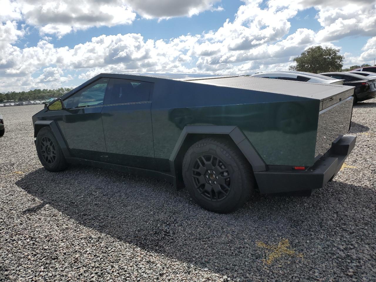 2024 TESLA CYBERTRUCK  VIN:7G2CEHED6RA008055