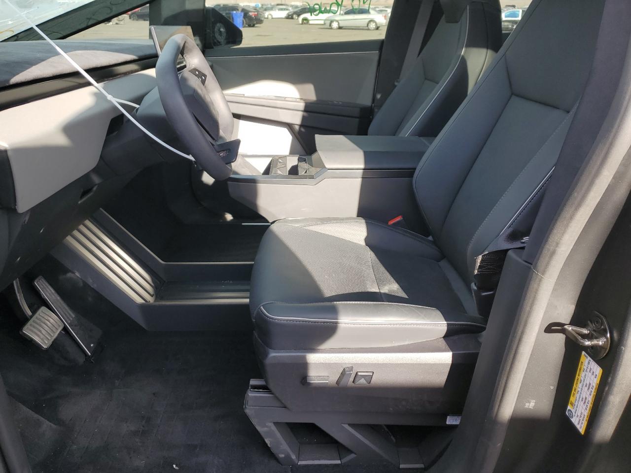 2024 TESLA CYBERTRUCK  VIN:7G2CEHEE4RA036882