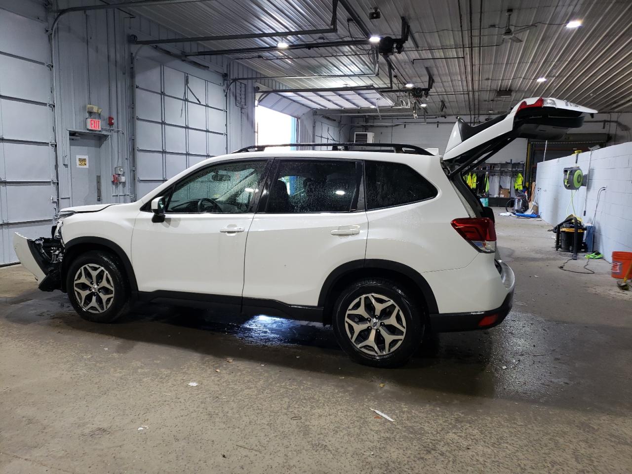 2022 SUBARU FORESTER PREMIUM VIN:JF2SKAEC8NH472422