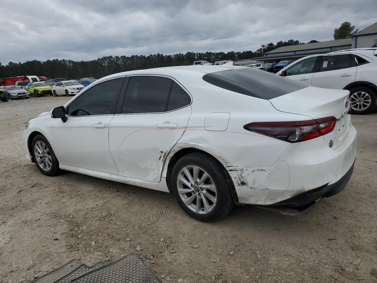 2022 TOYOTA CAMRY LE VIN:4T1R11AKXNU672136