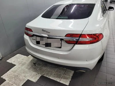 2014 Jaguar XF VIN: