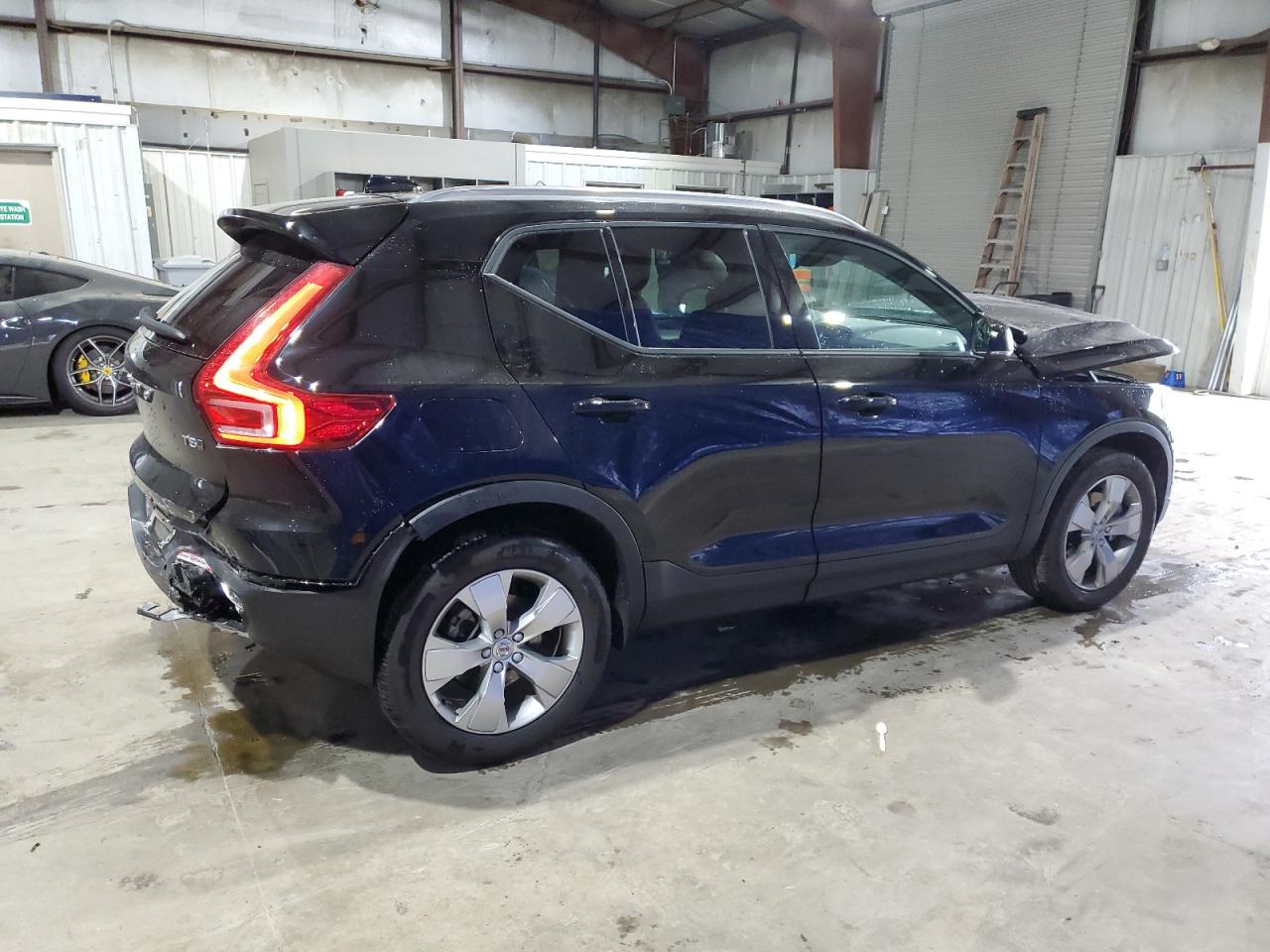 2022 VOLVO XC40 T5 MOMENTUM VIN:YV4162UK4N2707895