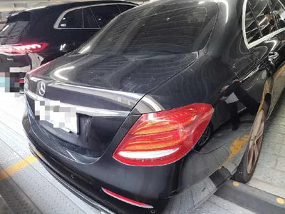 2016 Mercedes-Benz E 220 VIN: