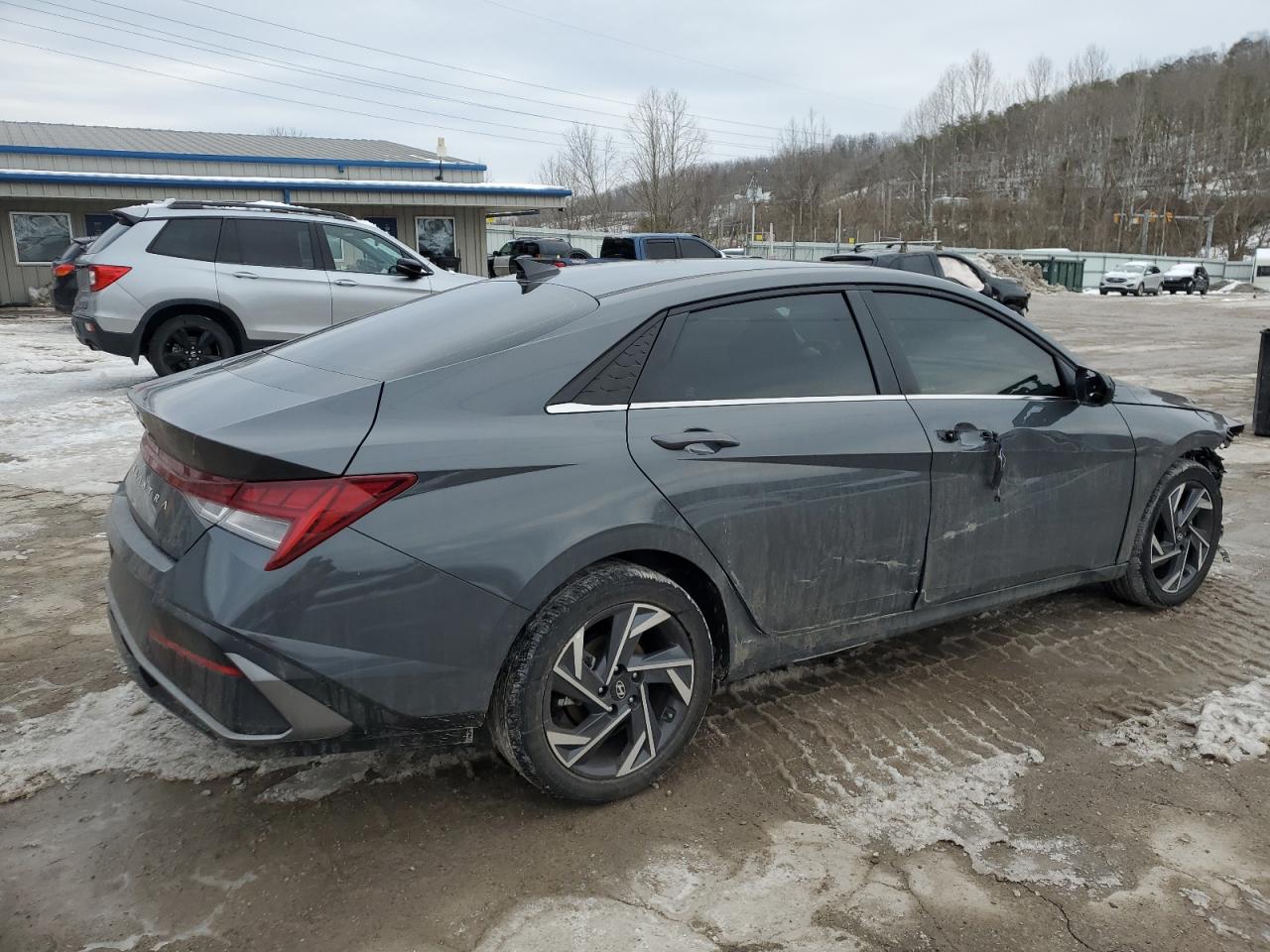 2024 HYUNDAI ELANTRA SEL VIN:KMHLS4DG0RU748240