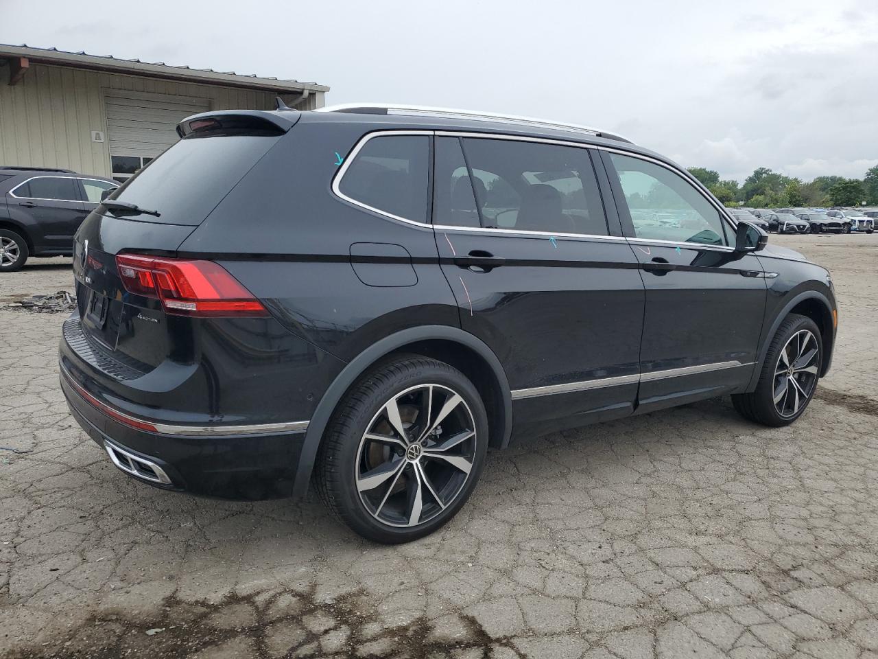 2024 VOLKSWAGEN TIGUAN SEL R-LINE BLACK VIN:3VV4B7AX4RM014074